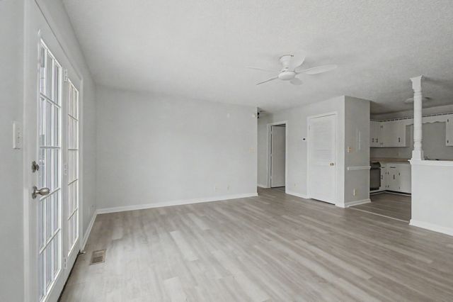 410 Jack Miller Blvd Apt A, Clarksville, TN 37042