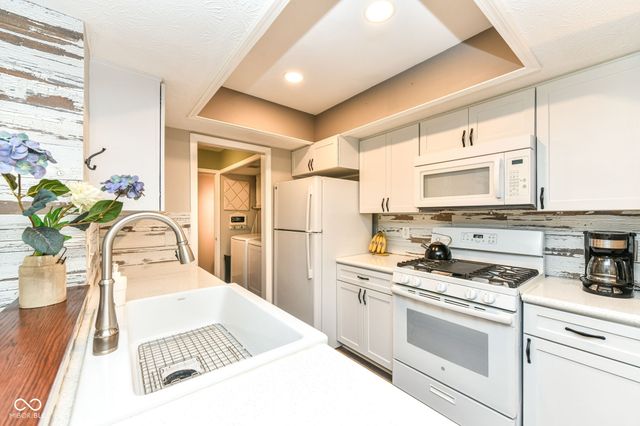 624 Conner Creek Drive, Fishers, IN 46038