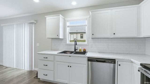 9589 Cappelli Way, Fort Wayne, IN 46825