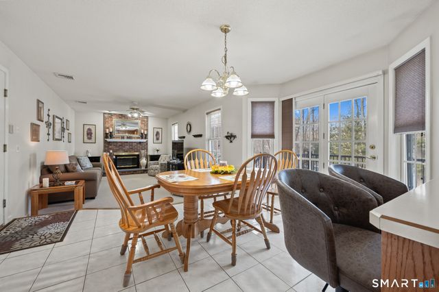 19 Woodside Way, Bristol, CT 06010