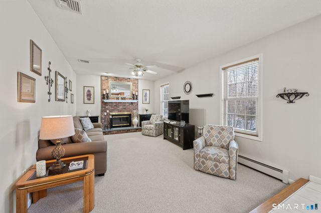 19 Woodside Way, Bristol, CT 06010