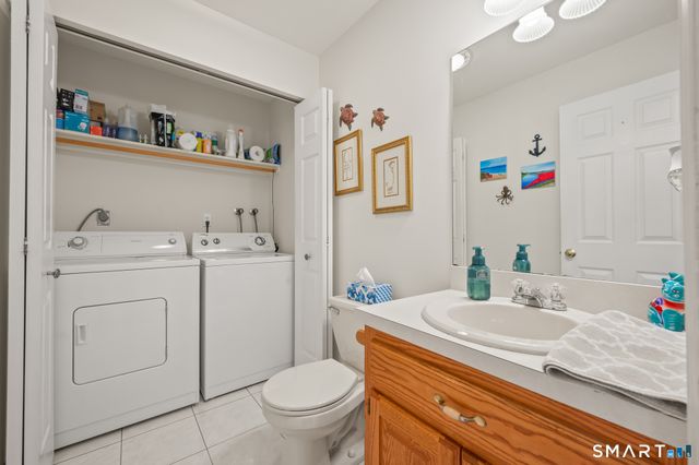 19 Woodside Way, Bristol, CT 06010