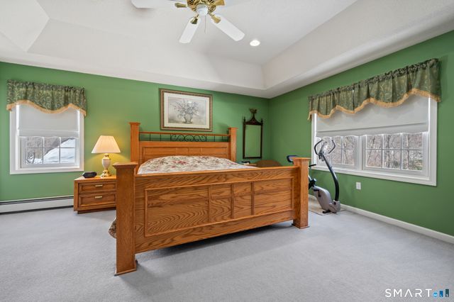 19 Woodside Way, Bristol, CT 06010