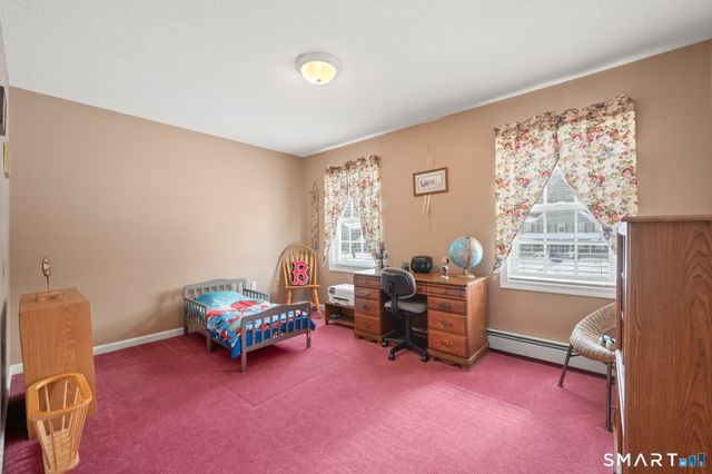 19 Woodside Way, Bristol, CT 06010