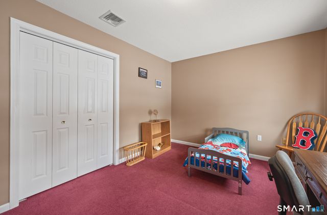 19 Woodside Way, Bristol, CT 06010