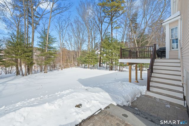 19 Woodside Way, Bristol, CT 06010