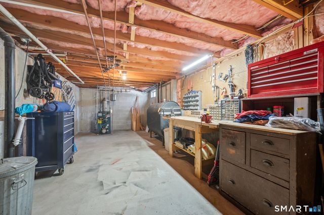 19 Woodside Way, Bristol, CT 06010