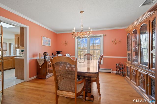 19 Woodside Way, Bristol, CT 06010