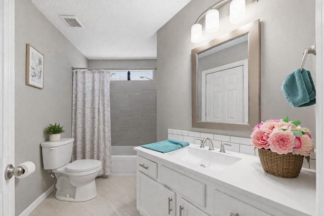 10109 W Haskell St, Wichita, KS 67209