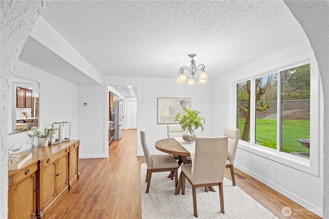 3005 SW 300th Place, Federal Way, WA 98023