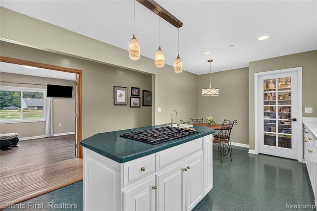 9022 Kingston Court, Pinckney, MI 48169