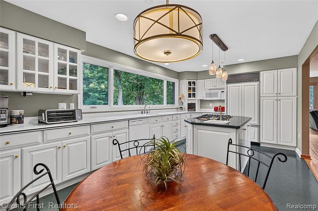 9022 Kingston Court, Pinckney, MI 48169