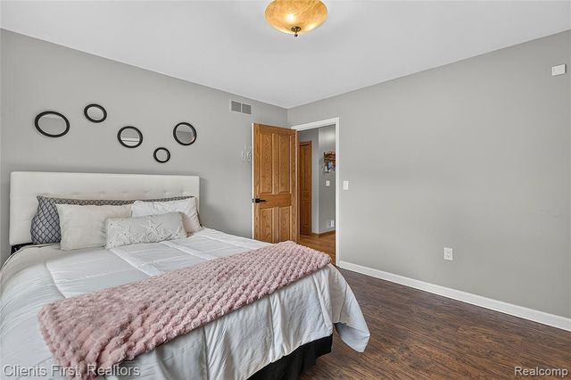 9022 Kingston Court, Pinckney, MI 48169