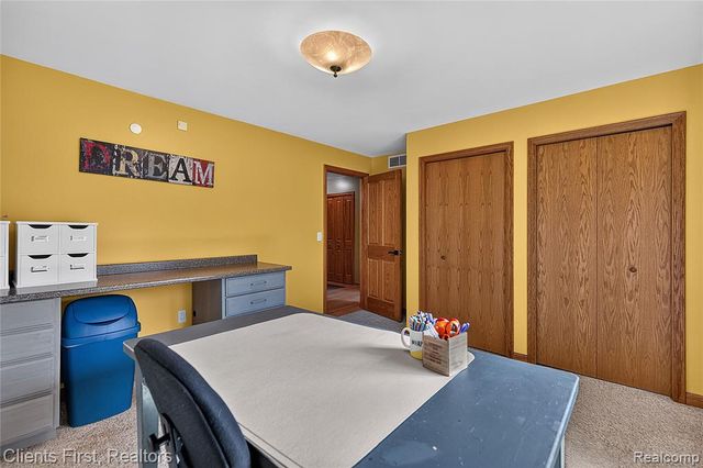 9022 Kingston Court, Pinckney, MI 48169