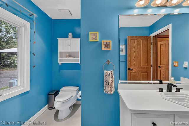 9022 Kingston Court, Pinckney, MI 48169