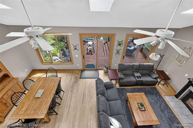9022 Kingston Court, Pinckney, MI 48169