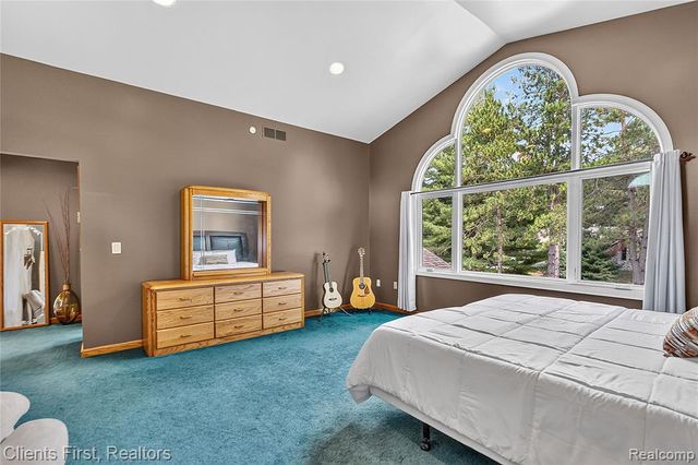 9022 Kingston Court, Pinckney, MI 48169