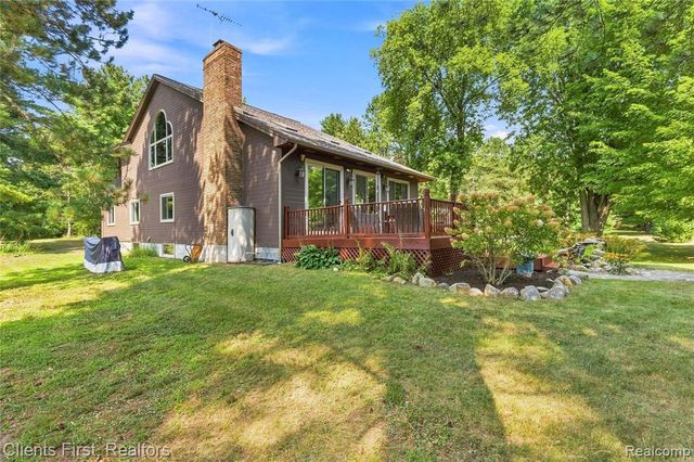 9022 Kingston Court, Pinckney, MI 48169