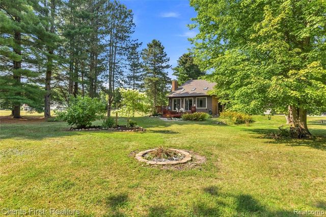 9022 Kingston Court, Pinckney, MI 48169
