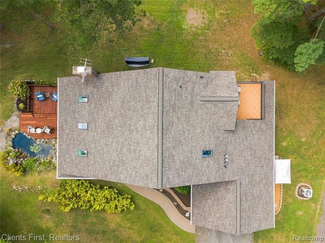 9022 Kingston Court, Pinckney, MI 48169