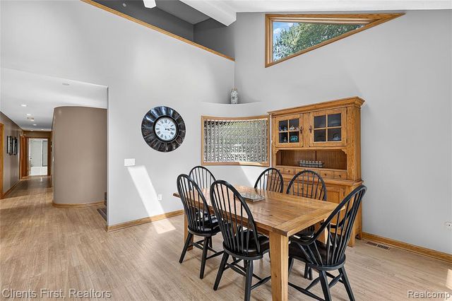 9022 Kingston Court, Pinckney, MI 48169