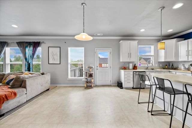 285 Gibson Dr, Lebanon, TN 37087