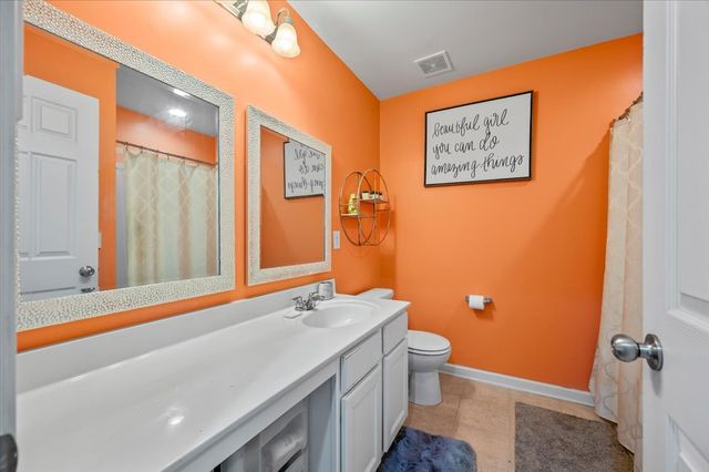 285 Gibson Dr, Lebanon, TN 37087