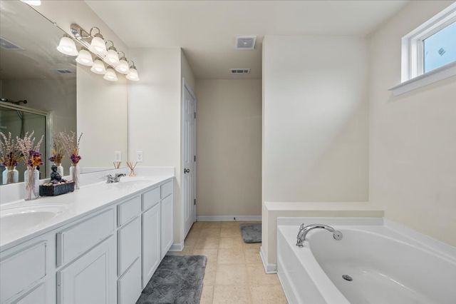 285 Gibson Dr, Lebanon, TN 37087