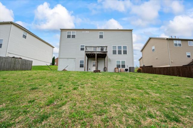 285 Gibson Dr, Lebanon, TN 37087