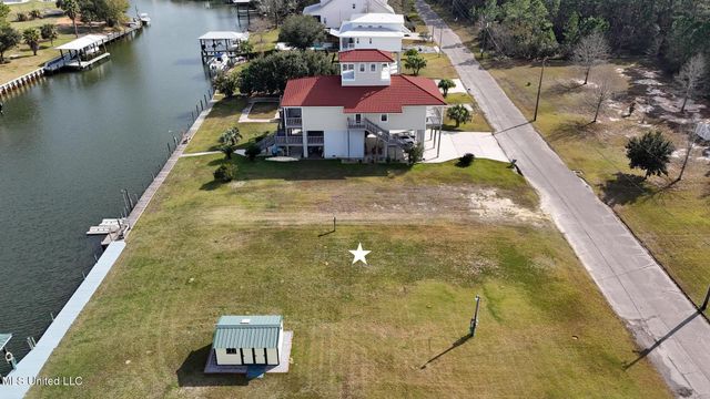 130 Elm Lane, Pass Christian, MS 39571