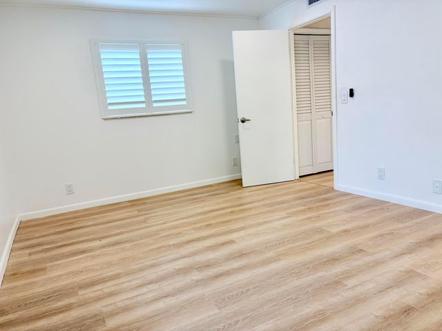 251 Flanders F, Delray Beach, FL 33484