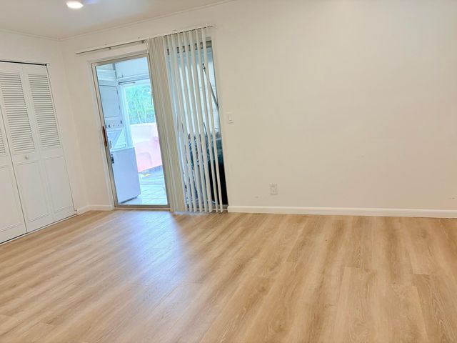 251 Flanders F, Delray Beach, FL 33484