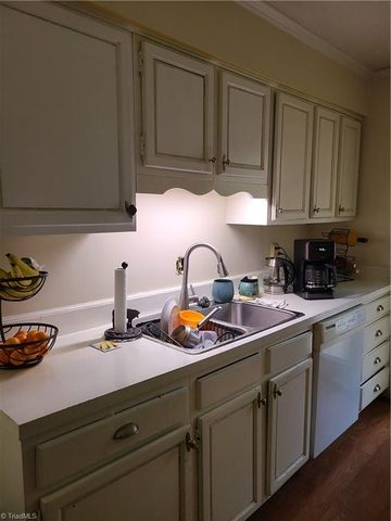 1700 Bolingbroke Road, High Point, NC 27265