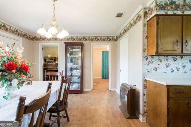 596 Teakwood Road, Alma, GA 31510