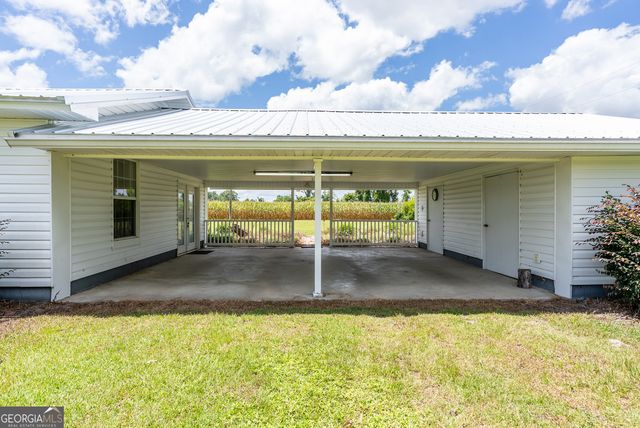 596 Teakwood Road, Alma, GA 31510