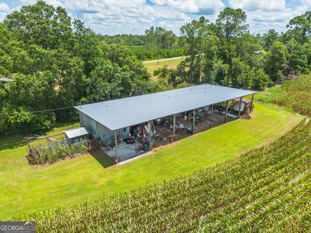 596 Teakwood Road, Alma, GA 31510