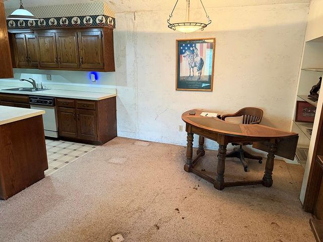 1405 Lynwood Court, Liberty, MO 64068