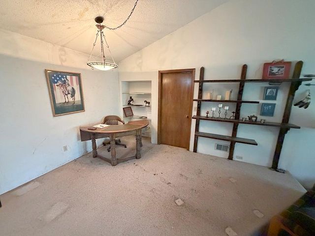1405 Lynwood Court, Liberty, MO 64068