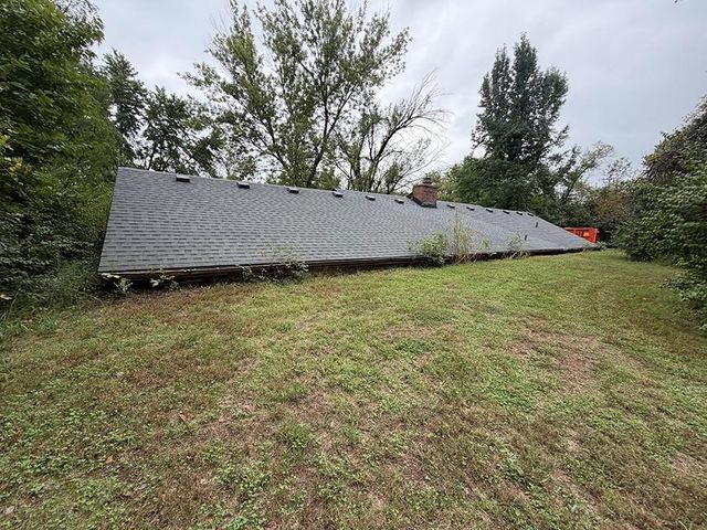 1405 Lynwood Court, Liberty, MO 64068