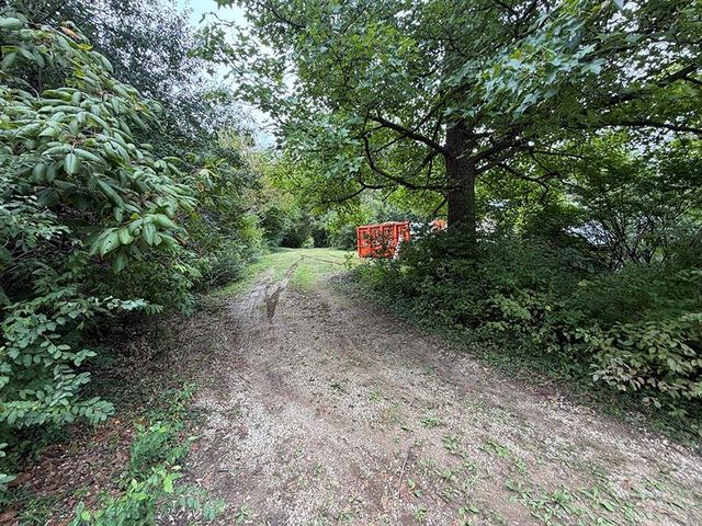 1405 Lynwood Court, Liberty, MO 64068