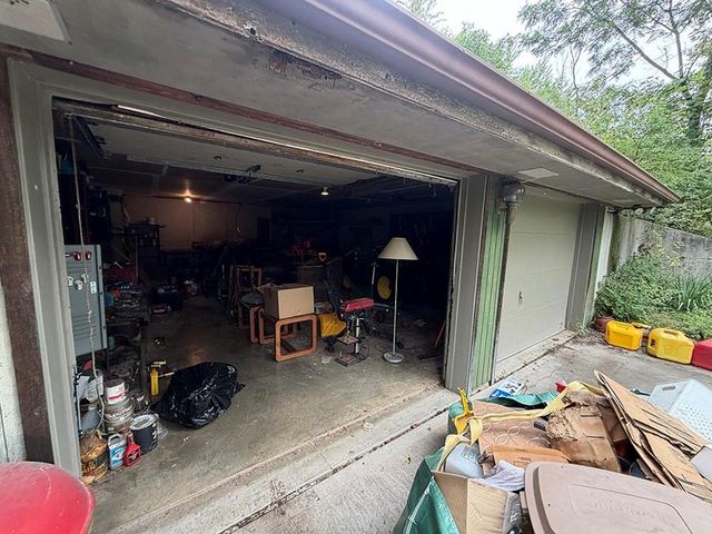 1405 Lynwood Court, Liberty, MO 64068