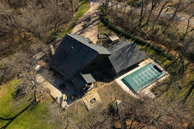 2625 Blue Spruce Road, Edmond, OK 73025