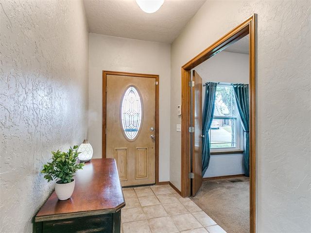 2525 Weymouth Way, Norman, OK 73071