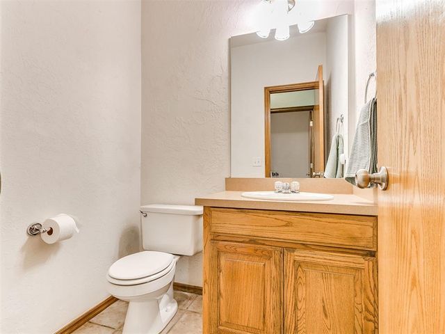 2525 Weymouth Way, Norman, OK 73071
