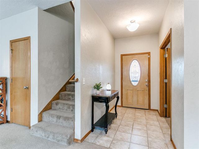 2525 Weymouth Way, Norman, OK 73071