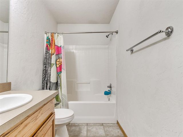 2525 Weymouth Way, Norman, OK 73071