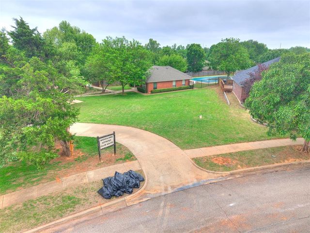 2525 Weymouth Way, Norman, OK 73071