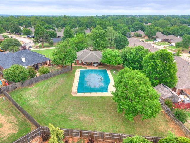 2525 Weymouth Way, Norman, OK 73071
