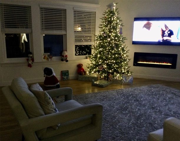 416 W College Street, Grapevine, TX 76051