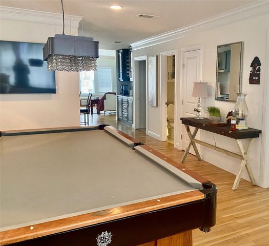 416 W College Street, Grapevine, TX 76051